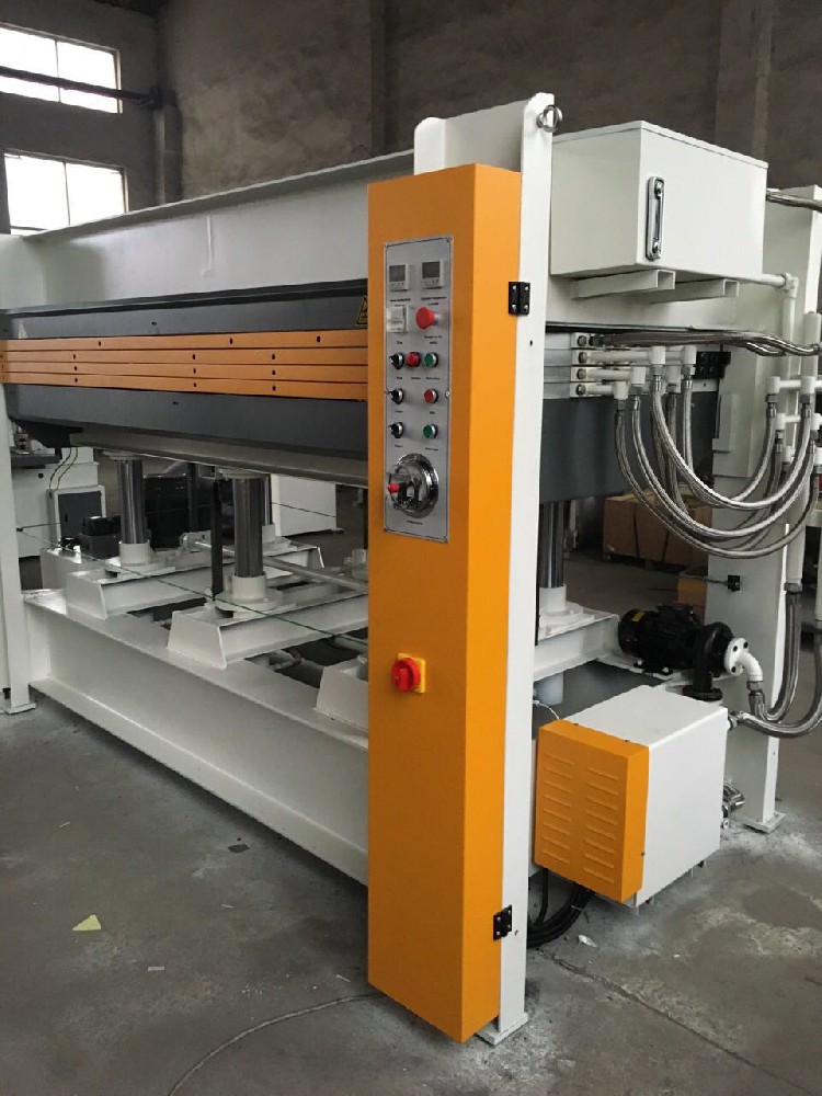 貼面熱壓機(jī)生產(chǎn)工藝還有待提升