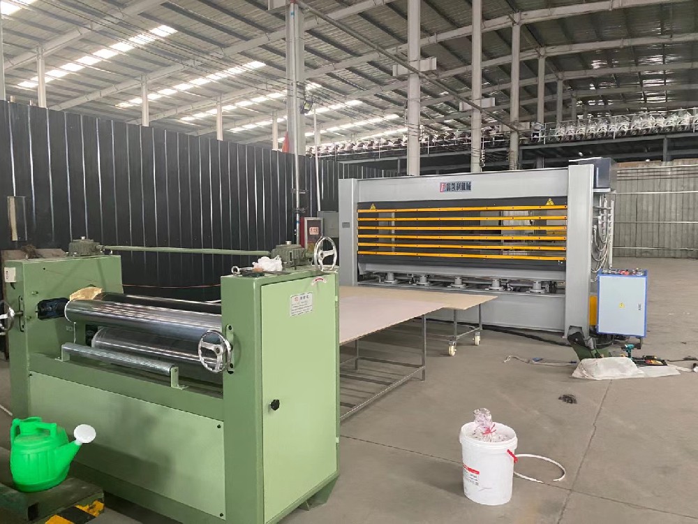 客戶定制5層熱壓機(jī)準(zhǔn)備發(fā)往甘肅酒泉